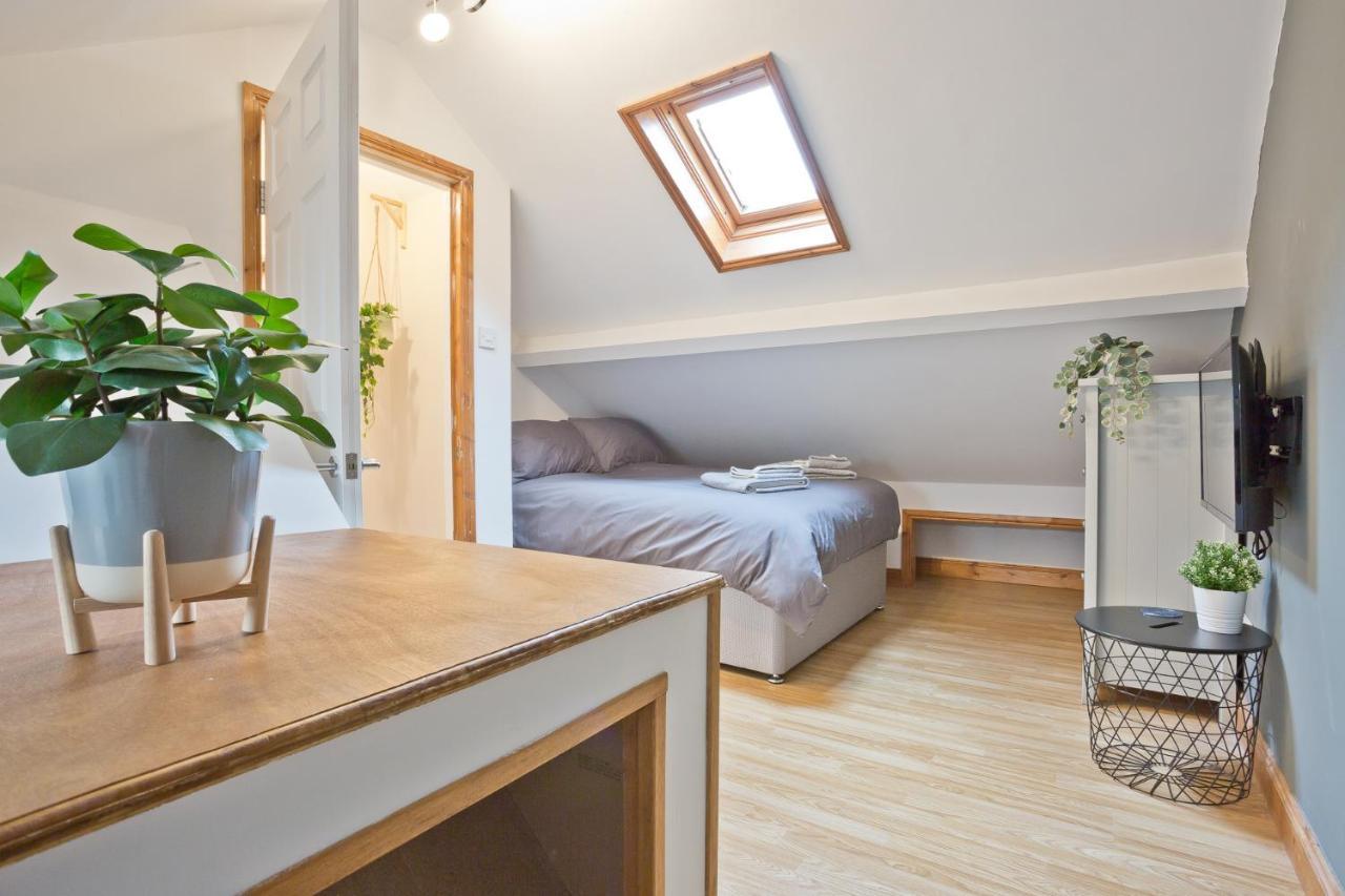 Malleus House Barrow-in-Furness ภายนอก รูปภาพ