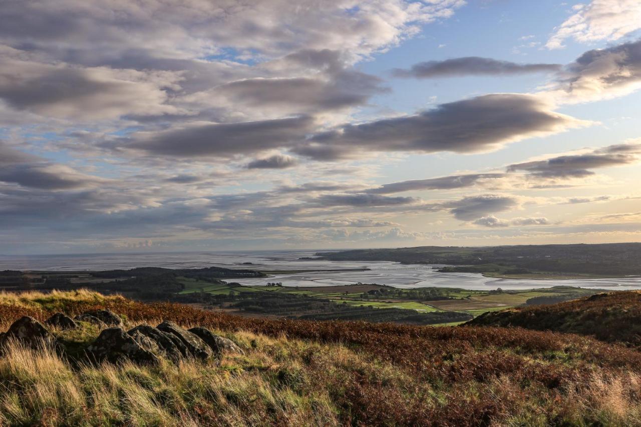 Malleus House Barrow-in-Furness ภายนอก รูปภาพ
